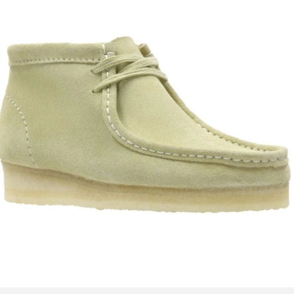 clarks gum sole
